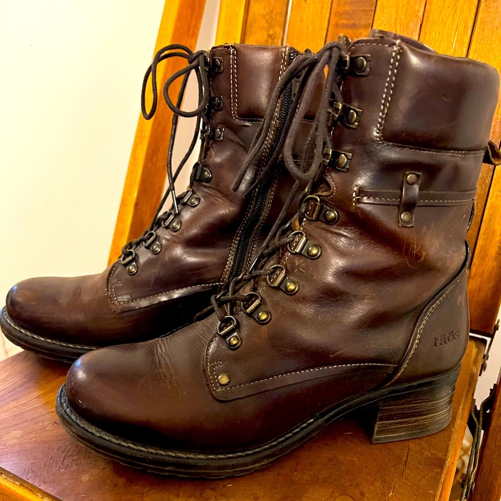 Taos brown leather boots